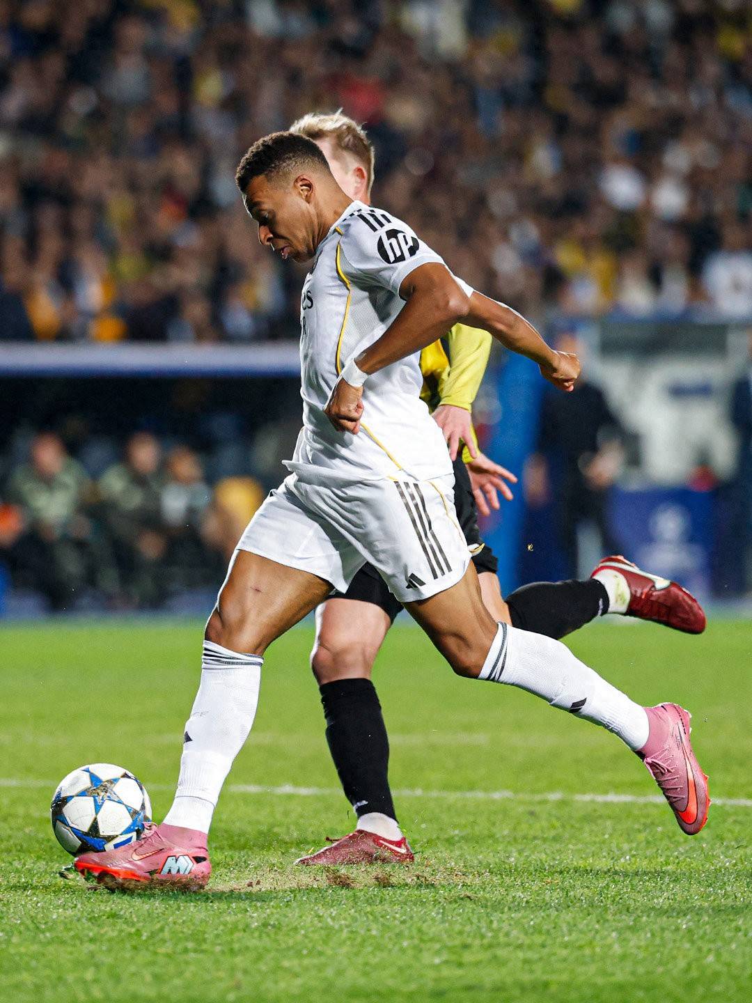 皇冠-包含刚刚！本菲卡围绕欧冠手感冰凉转折点利物浦扳平良机，集结日摩纳哥调整名单以备荷甲的词条-皇冠